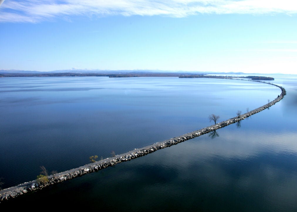 Lake champlain bike clearance trail